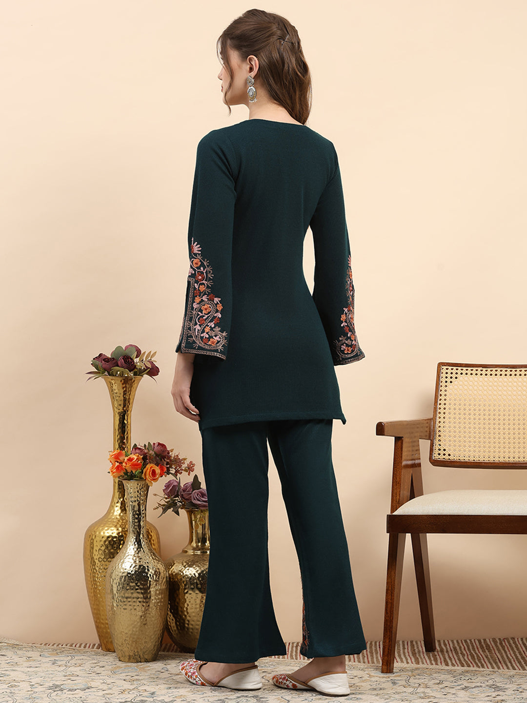 Women Teal Blue Printed Round Neck Full Sleeve Kurti Set for Winter