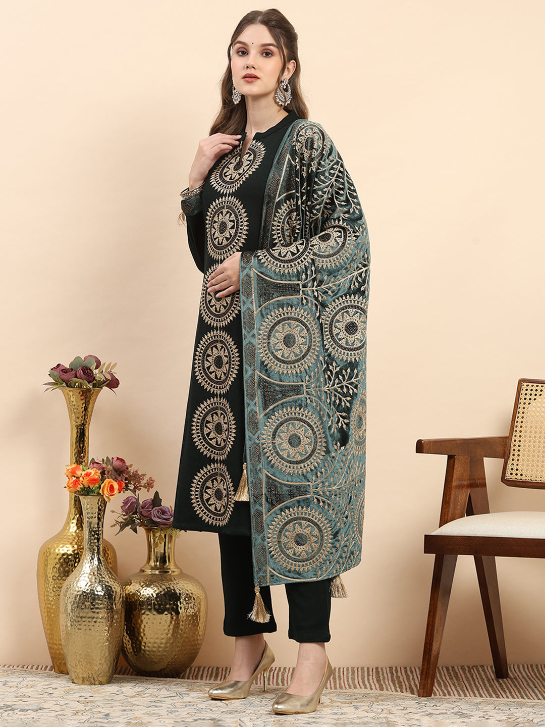 Women Green Printed Round Neck Full Sleeve 3 Pc Kurti Set for Winter