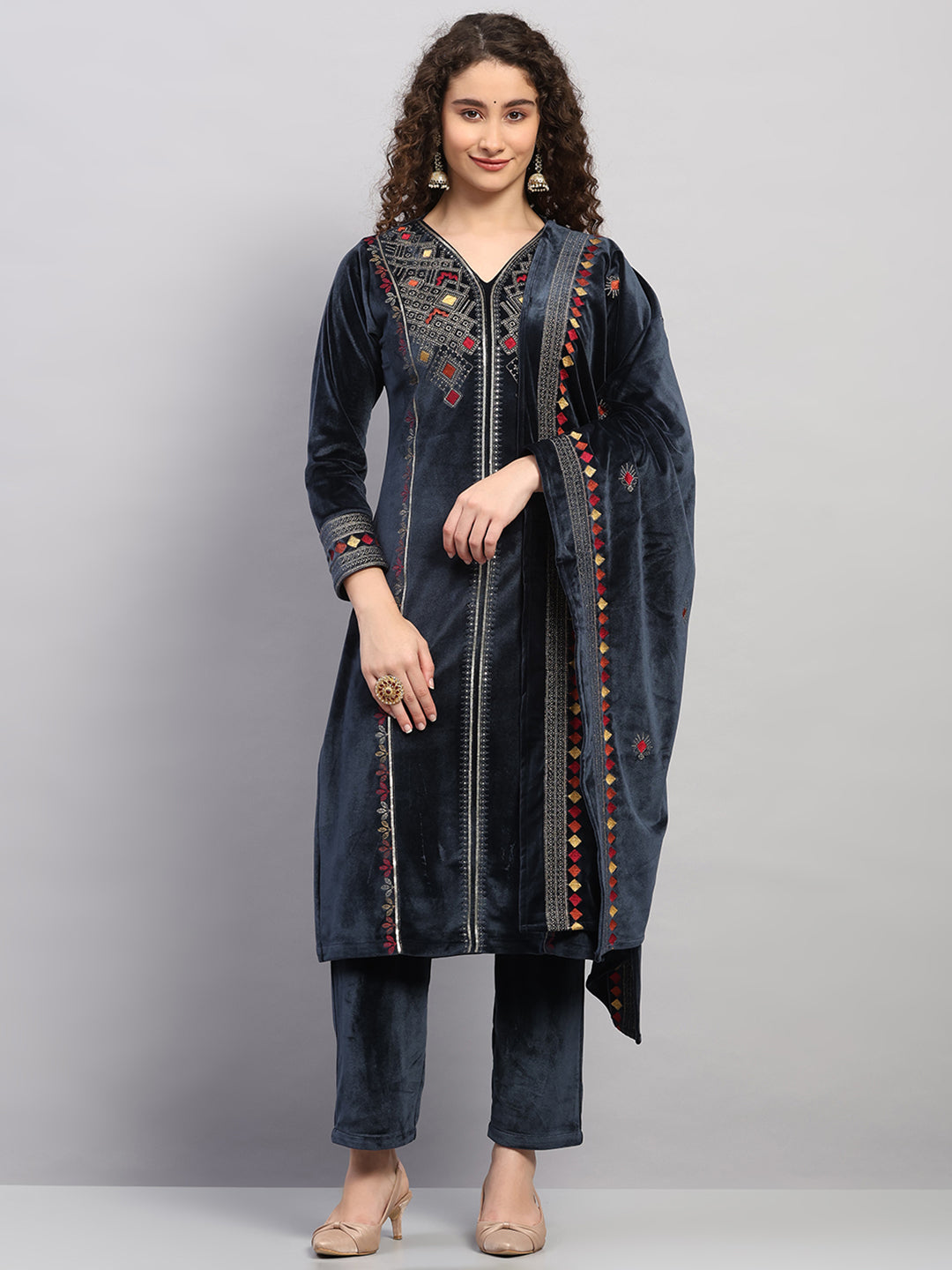 Women Grey Printed Round Neck Full Sleeve 3 Pc Kurti Set for Winter