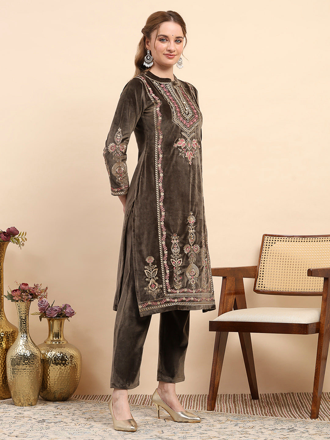 Women Brown Printed Round Neck Full Sleeve 3 Pc Kurti Set for Winter