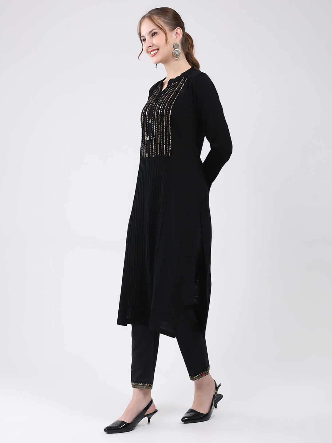 Women Black Self Design Round Neck Full Sleeve Winter Kurti