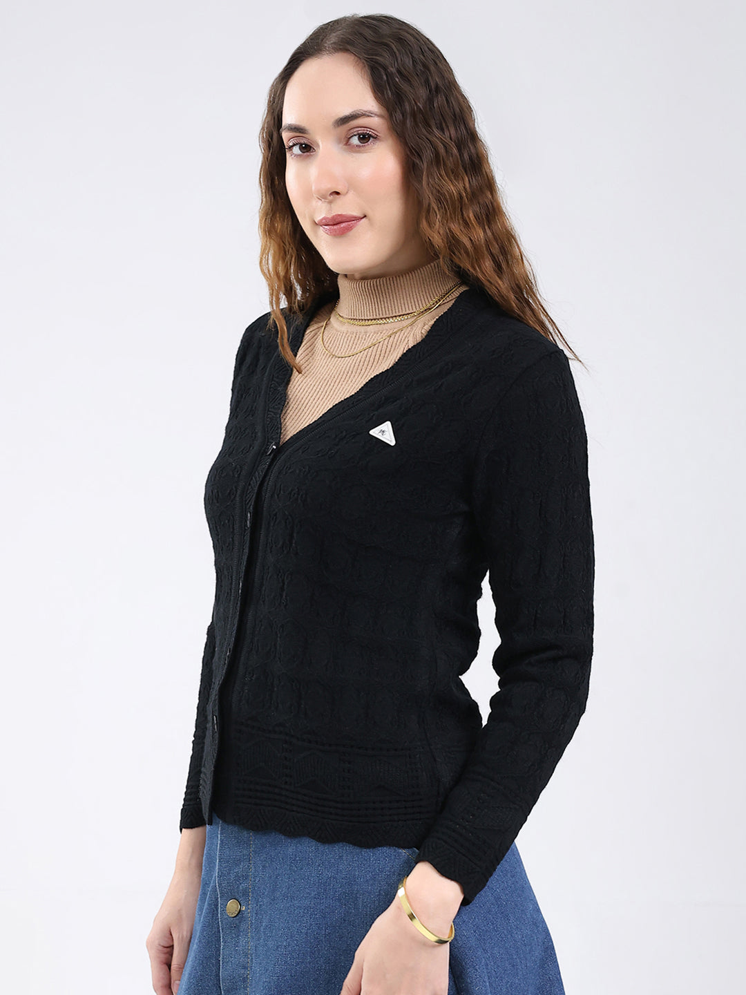 Women Black Self Design V Neck Full Sleeve Cardigan