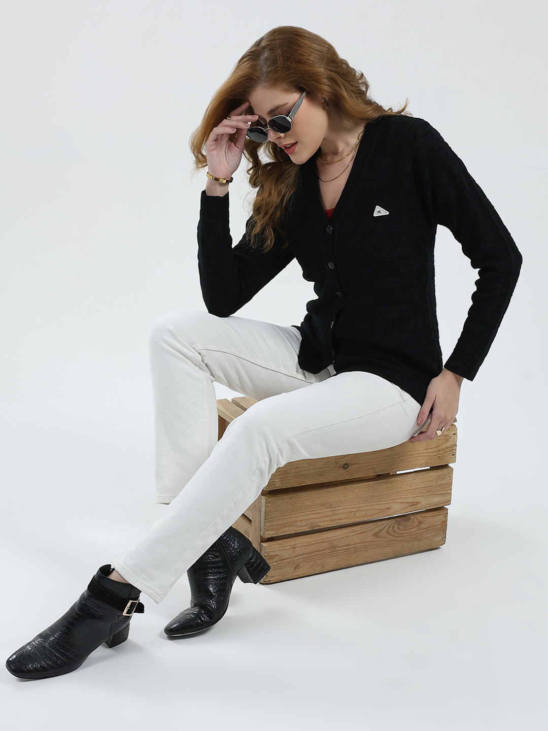 Women Black Self Design V Neck Full Sleeve Cardigan