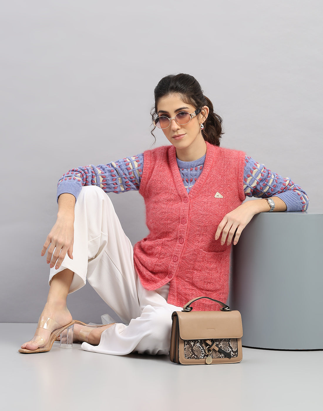 Women Pink Self Design V Neck Sleeveless Cardigan