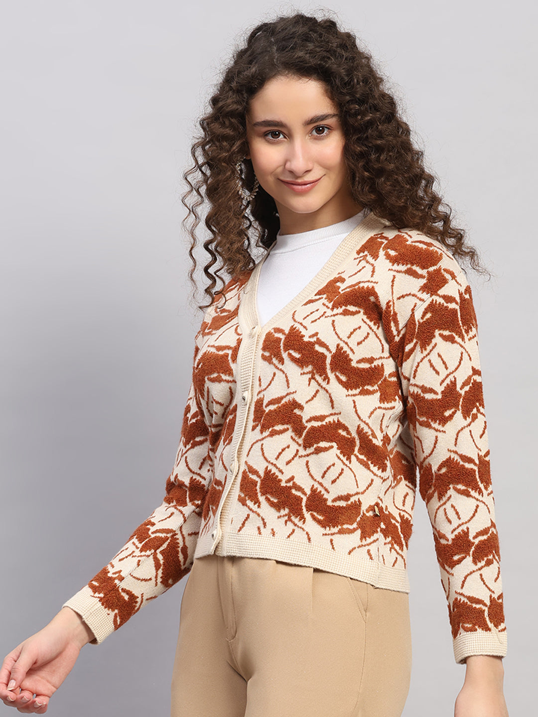 Women Beige Jaquard V Neck Full Sleeve Cardigan