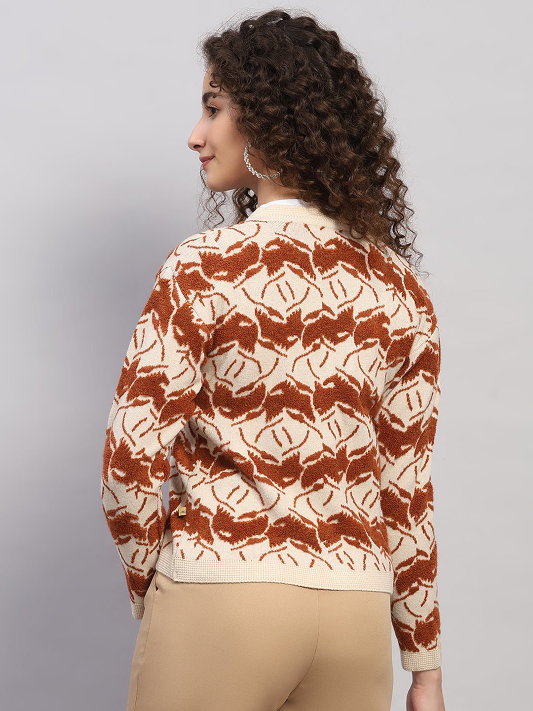 Women Beige Jaquard V Neck Full Sleeve Cardigan