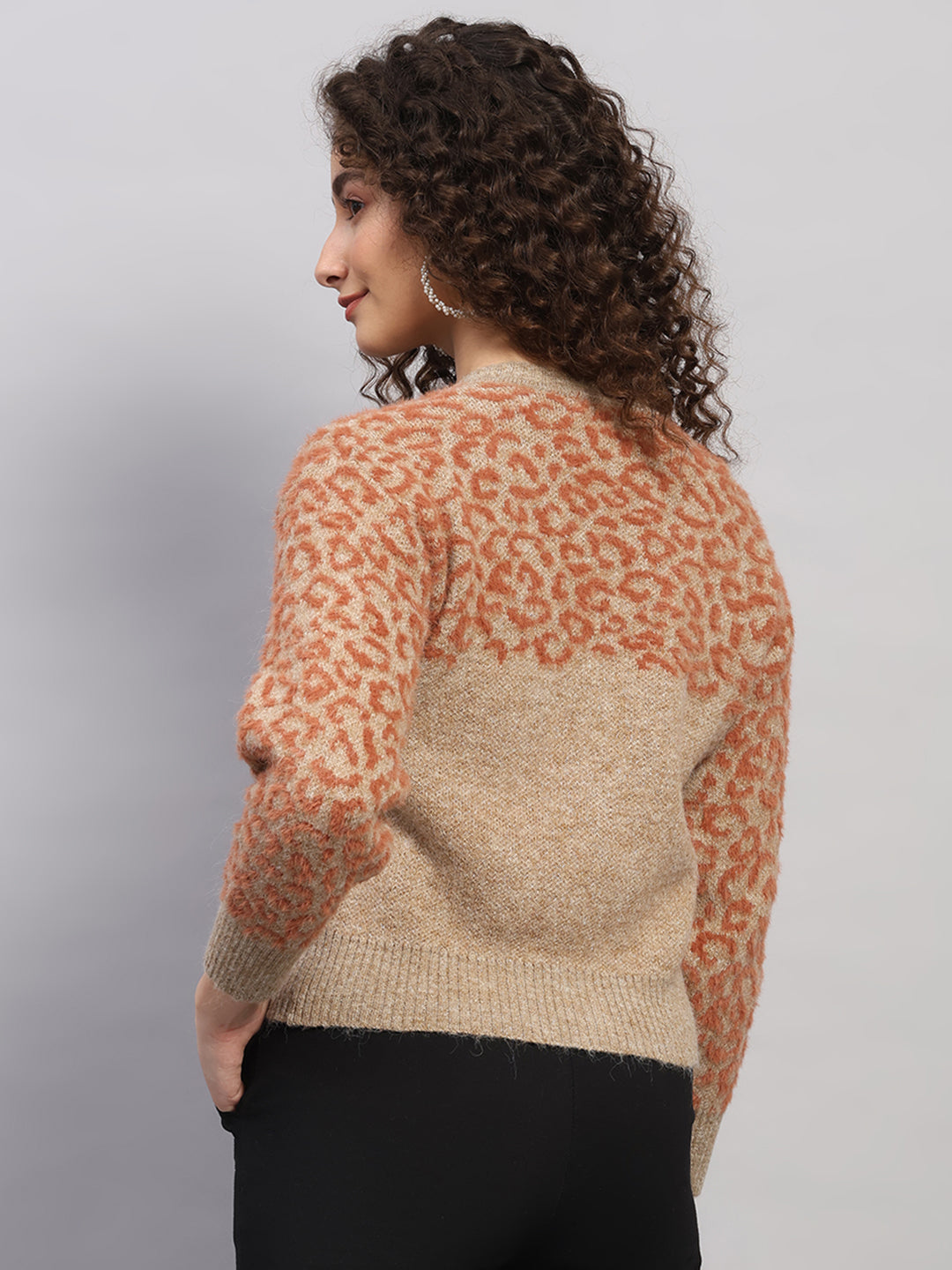 Women Beige Printed V Neck Full Sleeve Cardigan
