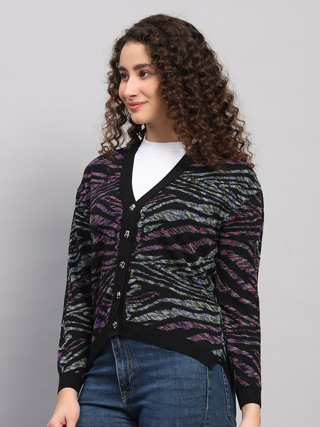 Women Black Jaquard V Neck Full Sleeve Cardigan
