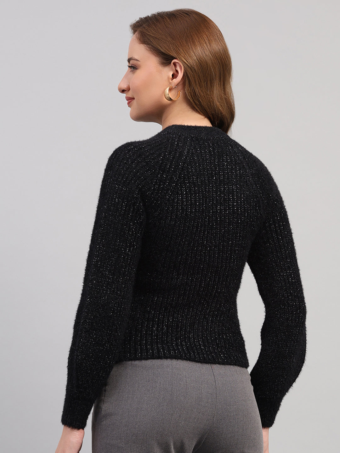Women Black Solid Round Neck Full Sleeve Winter Top