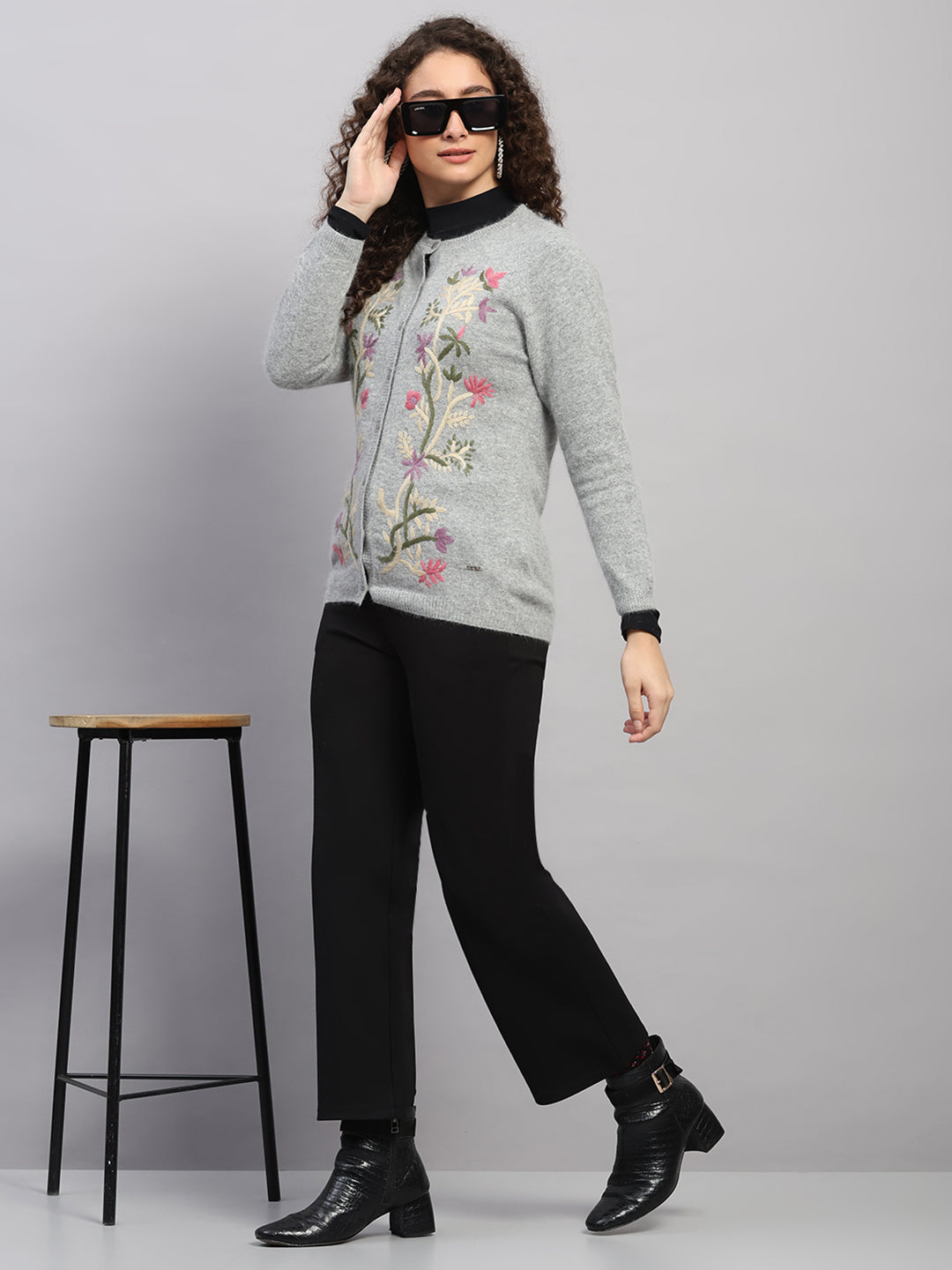 Women Light Grey Jaquard Round Neck Full Sleeve Cardigan