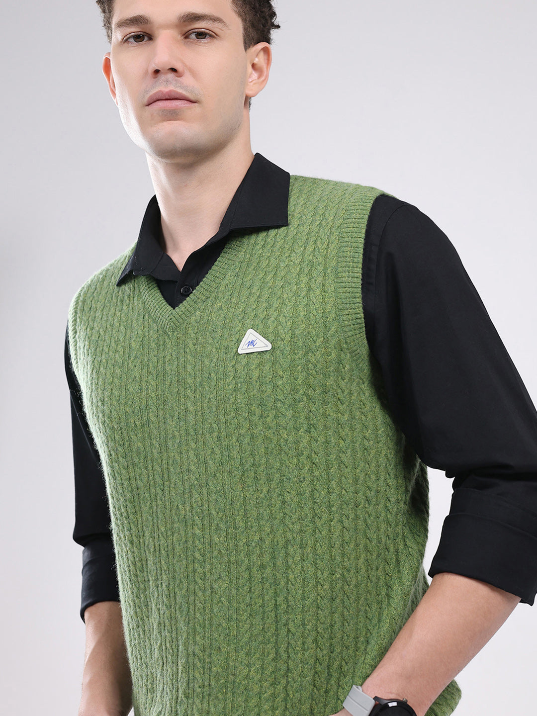 Men Green Self Design V Neck Sleeveless Sweater