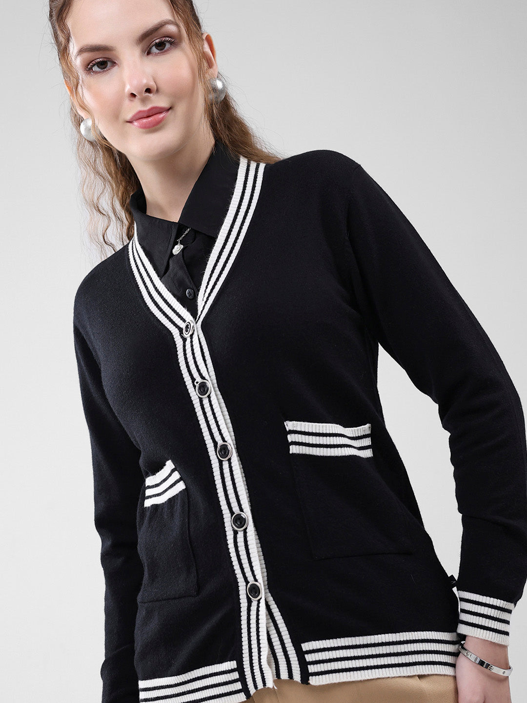 Women Black Solid V Neck Full Sleeve Cardigan