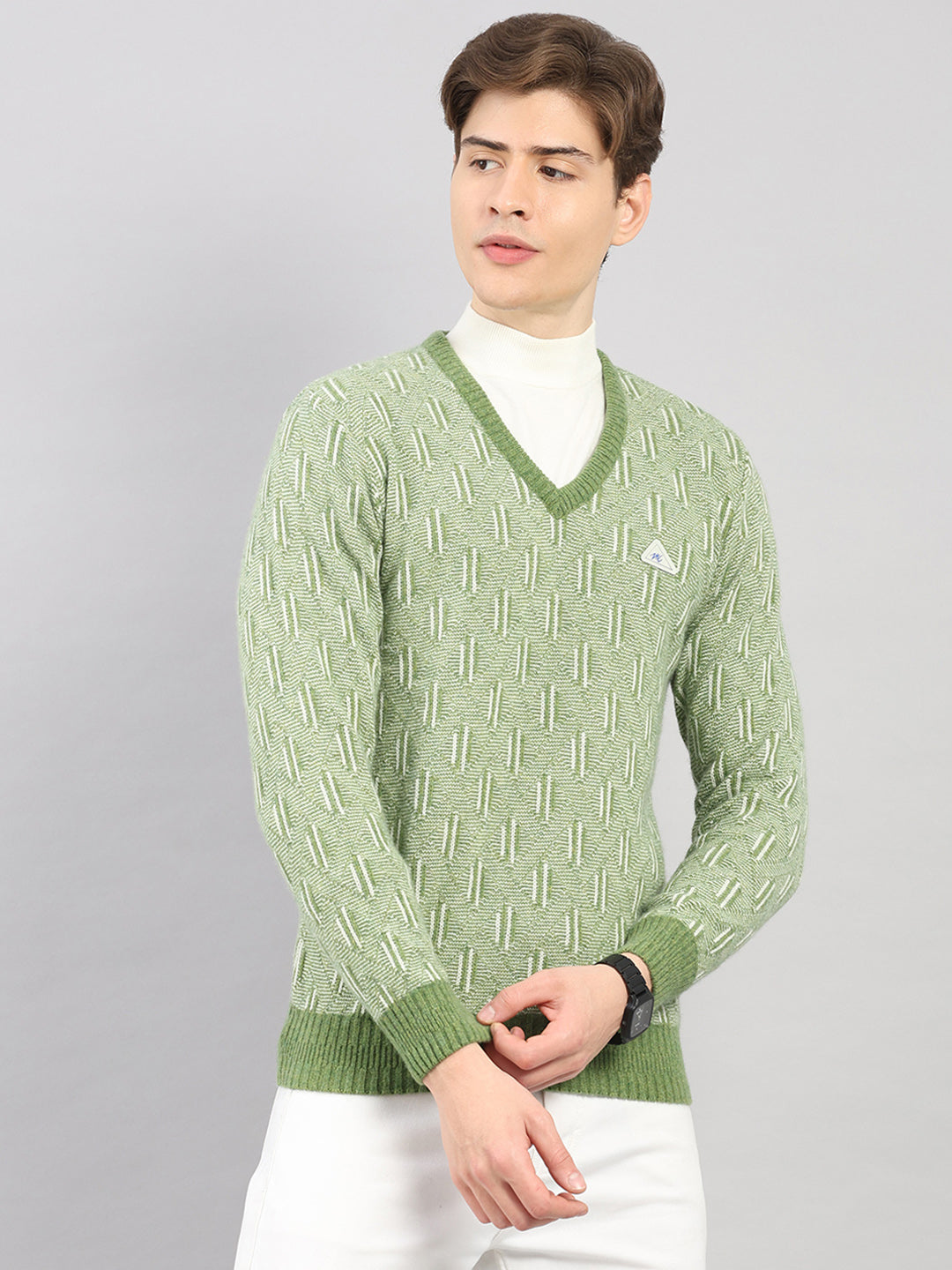 Men Green Self Design V Neck Full Sleeve Pullover