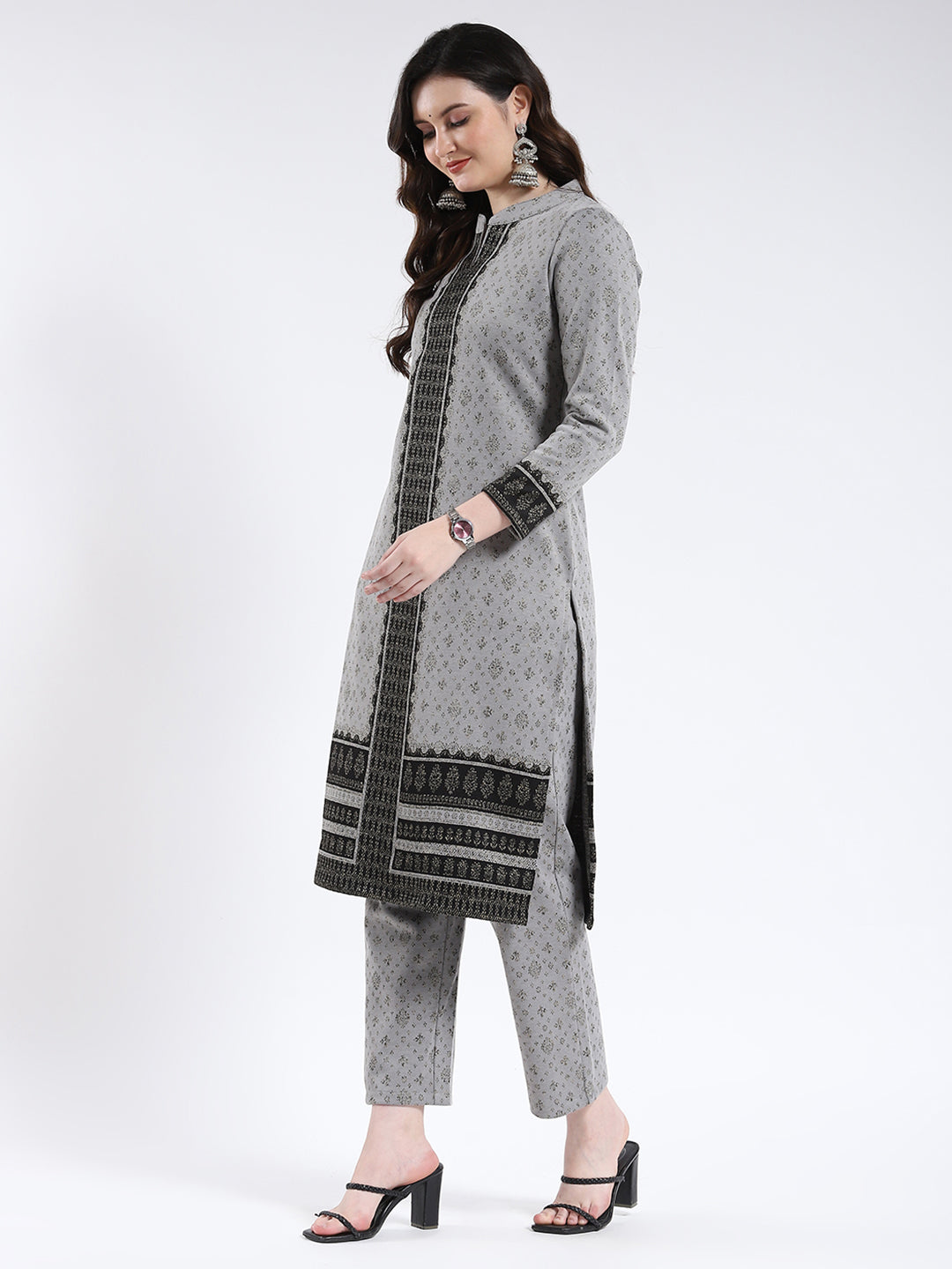 Women Grey Self Design Band Neck Full Sleeve Kurti Set for Winter