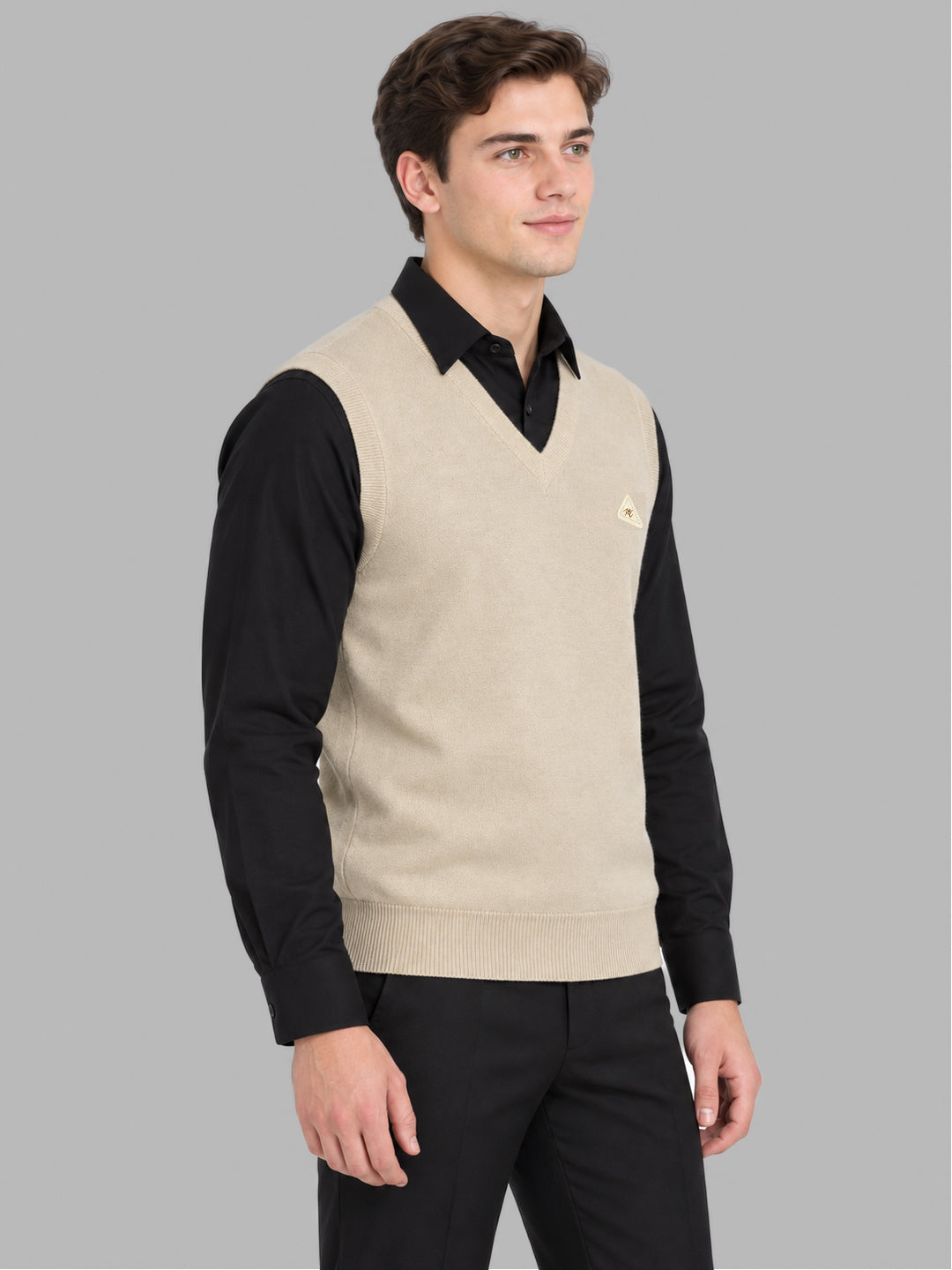 Men Beige Solid V Neck Sleeveless Sweater