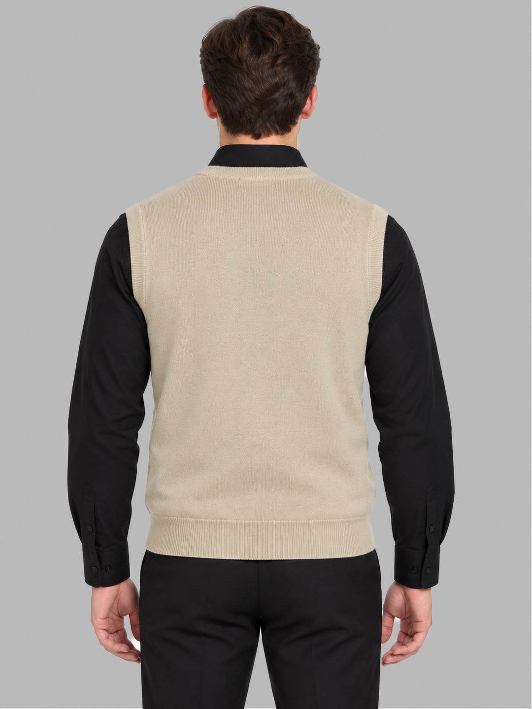 Men Beige Solid V Neck Sleeveless Sweater