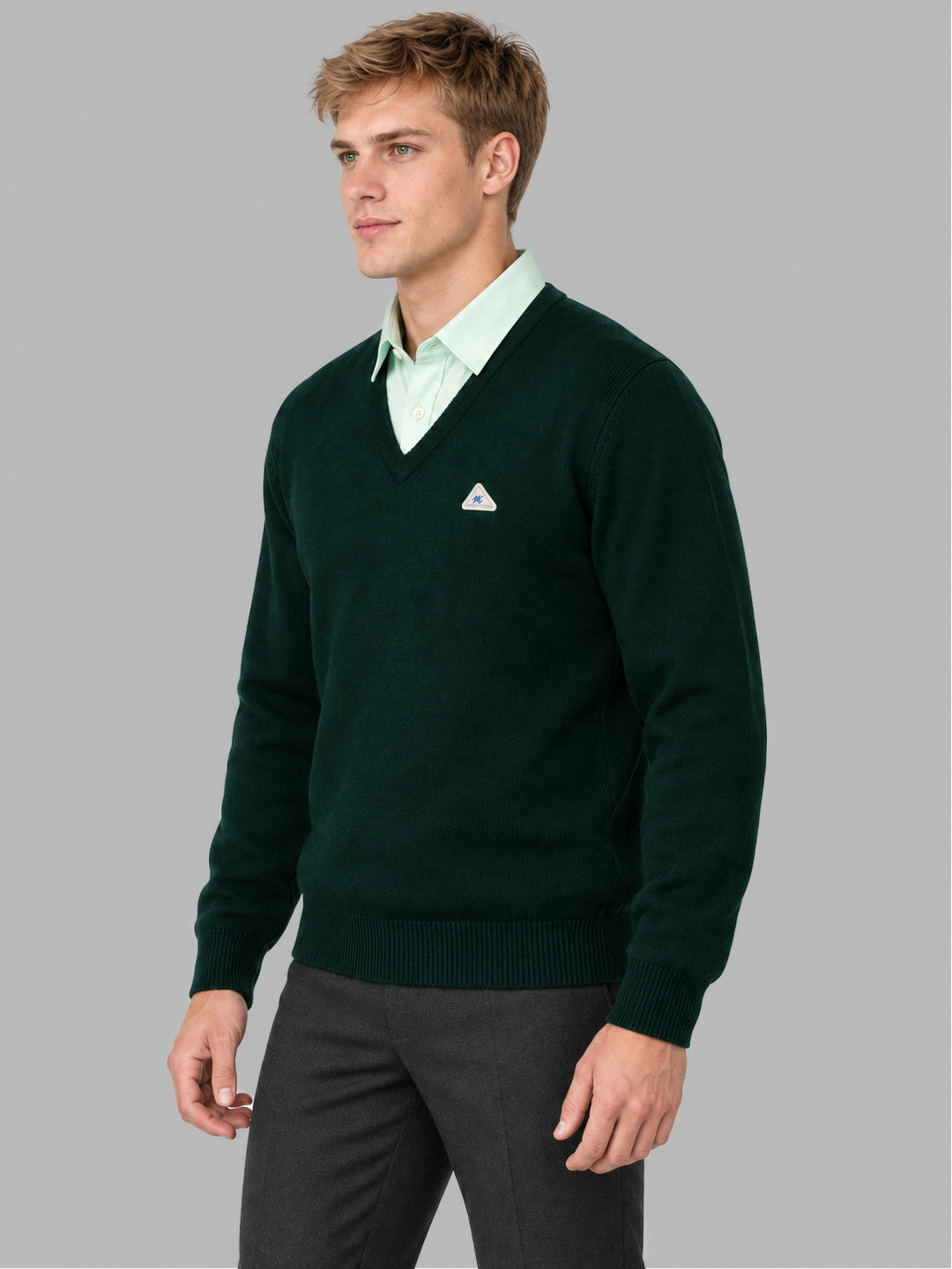 Men Green Solid V Neck Full Sleeve Pullover