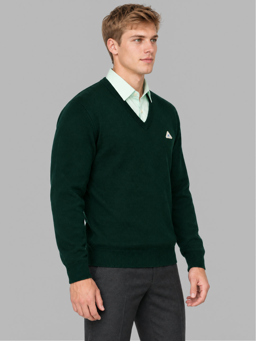 Men Green Solid V Neck Full Sleeve Pullover