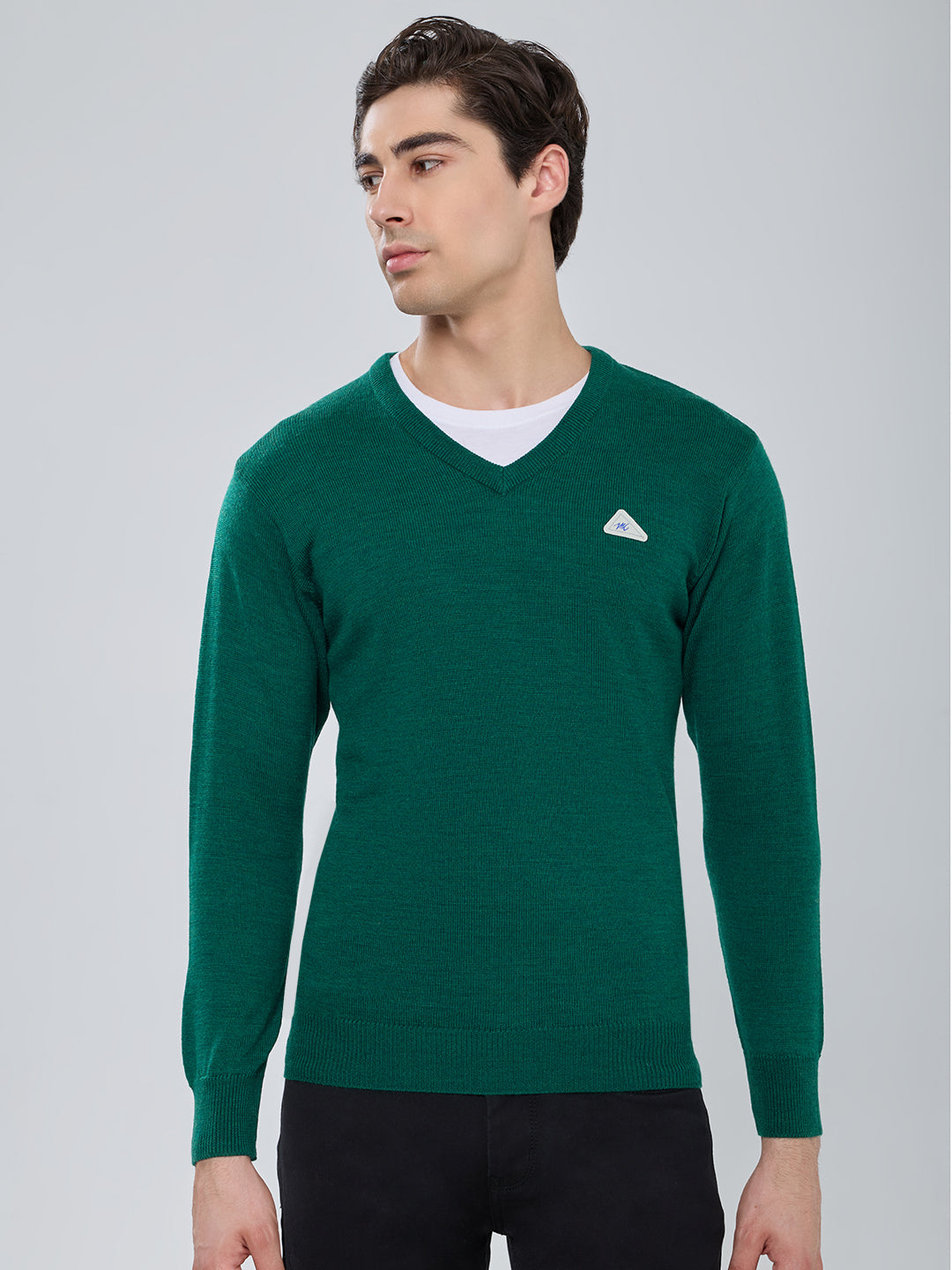 Men Green Solid V Neck Full Sleeve Pullover