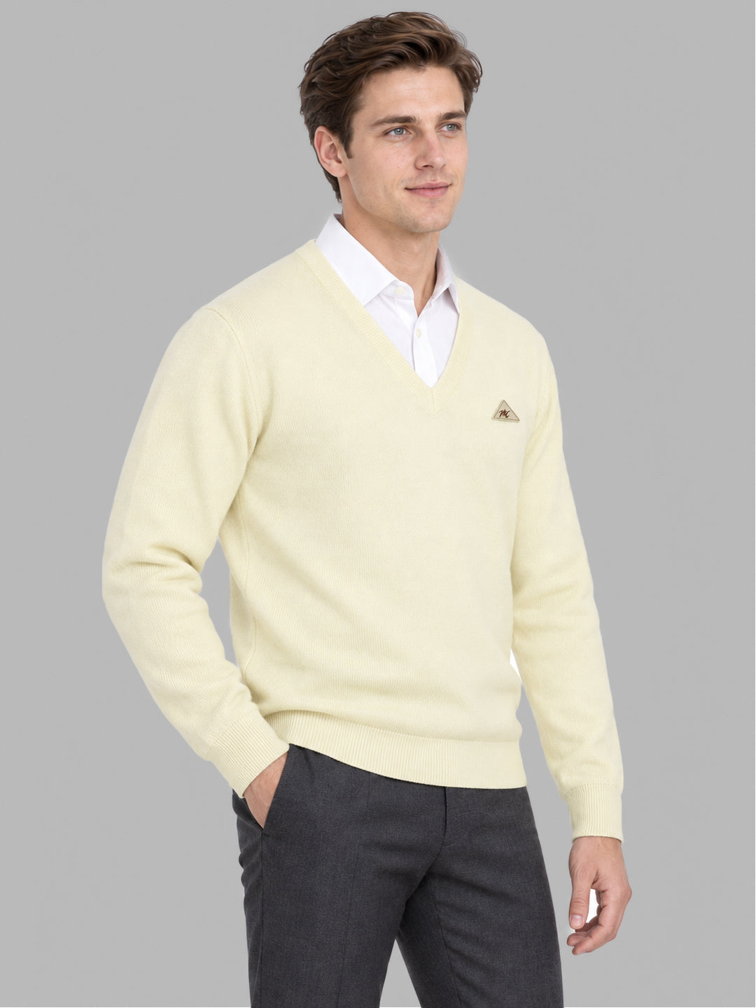 Men Cream Solid V Neck Full Sleeve Pullover