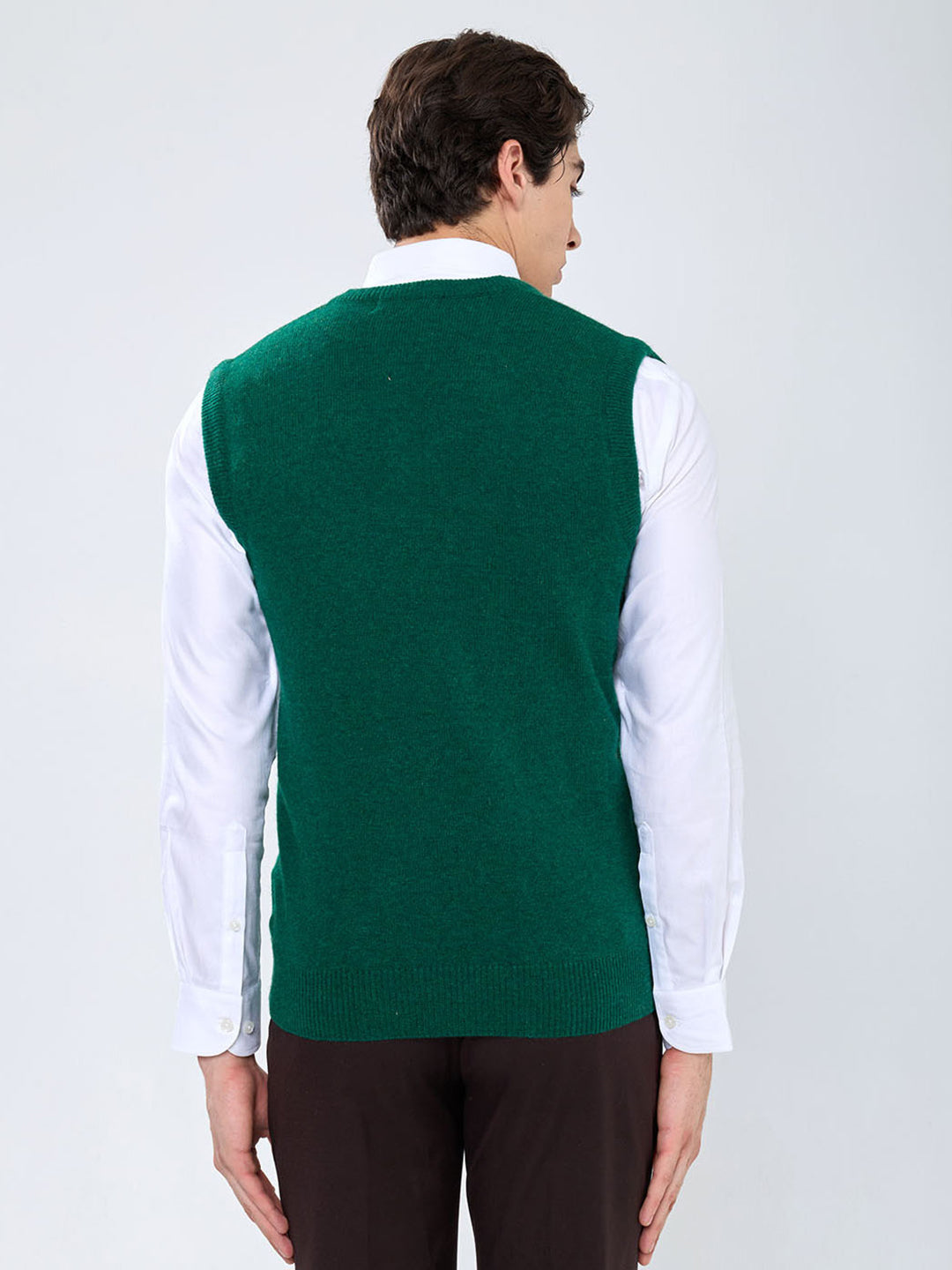Men Green Solid V Neck Sleeveless Sweater