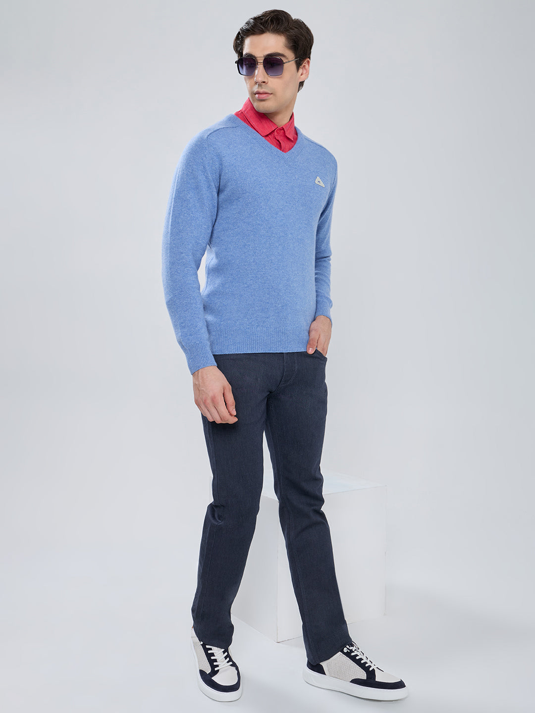 Men Sky Blue Solid V Neck Full Sleeve Pullover