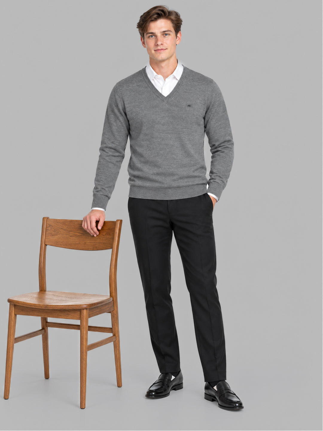 Men Grey Solid V Neck Full Sleeve Pullover