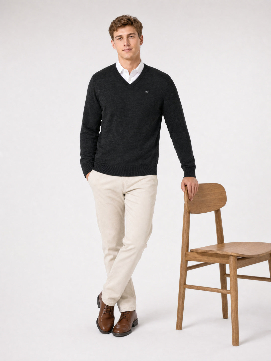 Men Grey Solid V Neck Full Sleeve Pullover