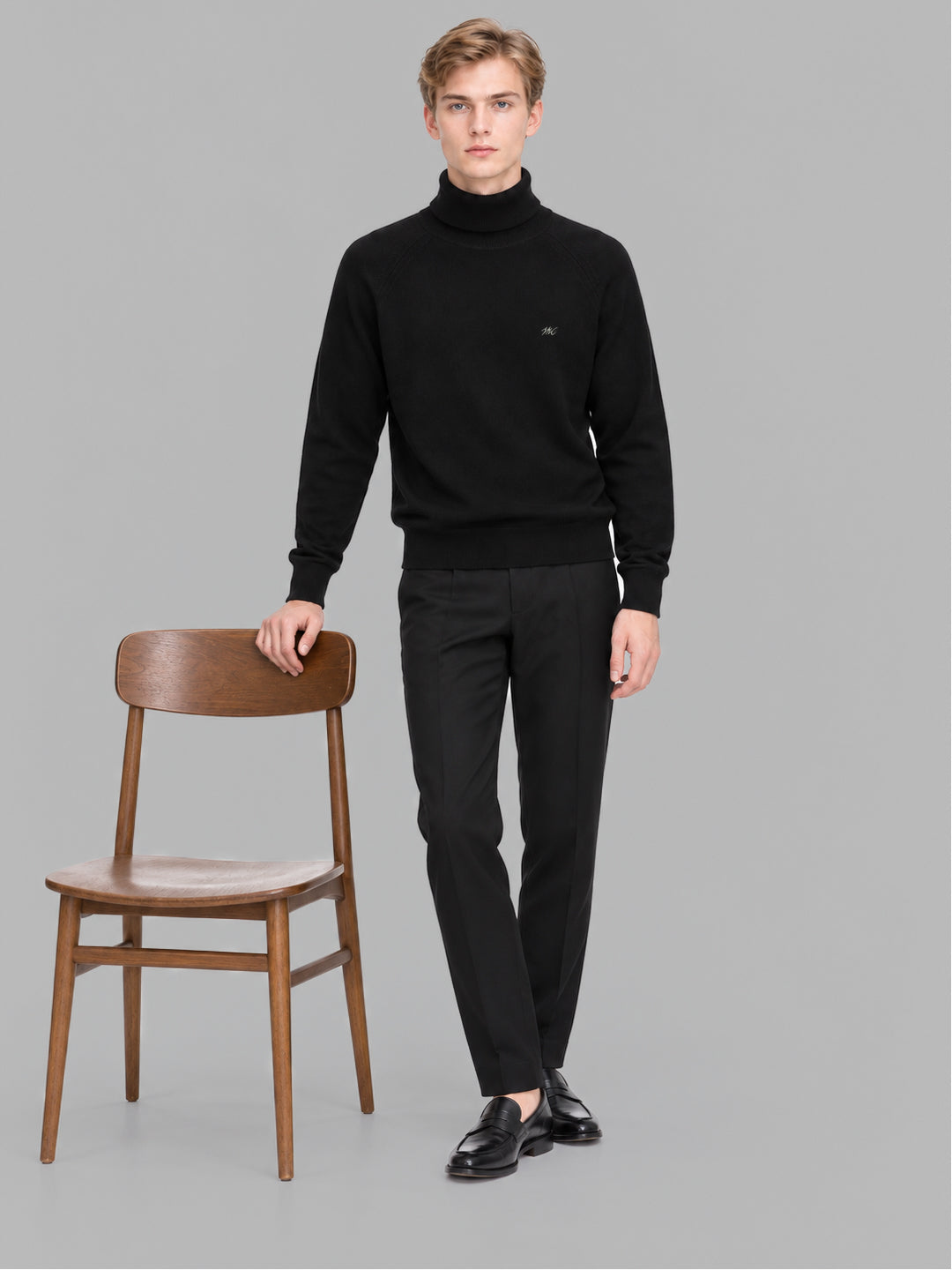 Men Black Solid Turtle Neck Full Sleeve Pullover