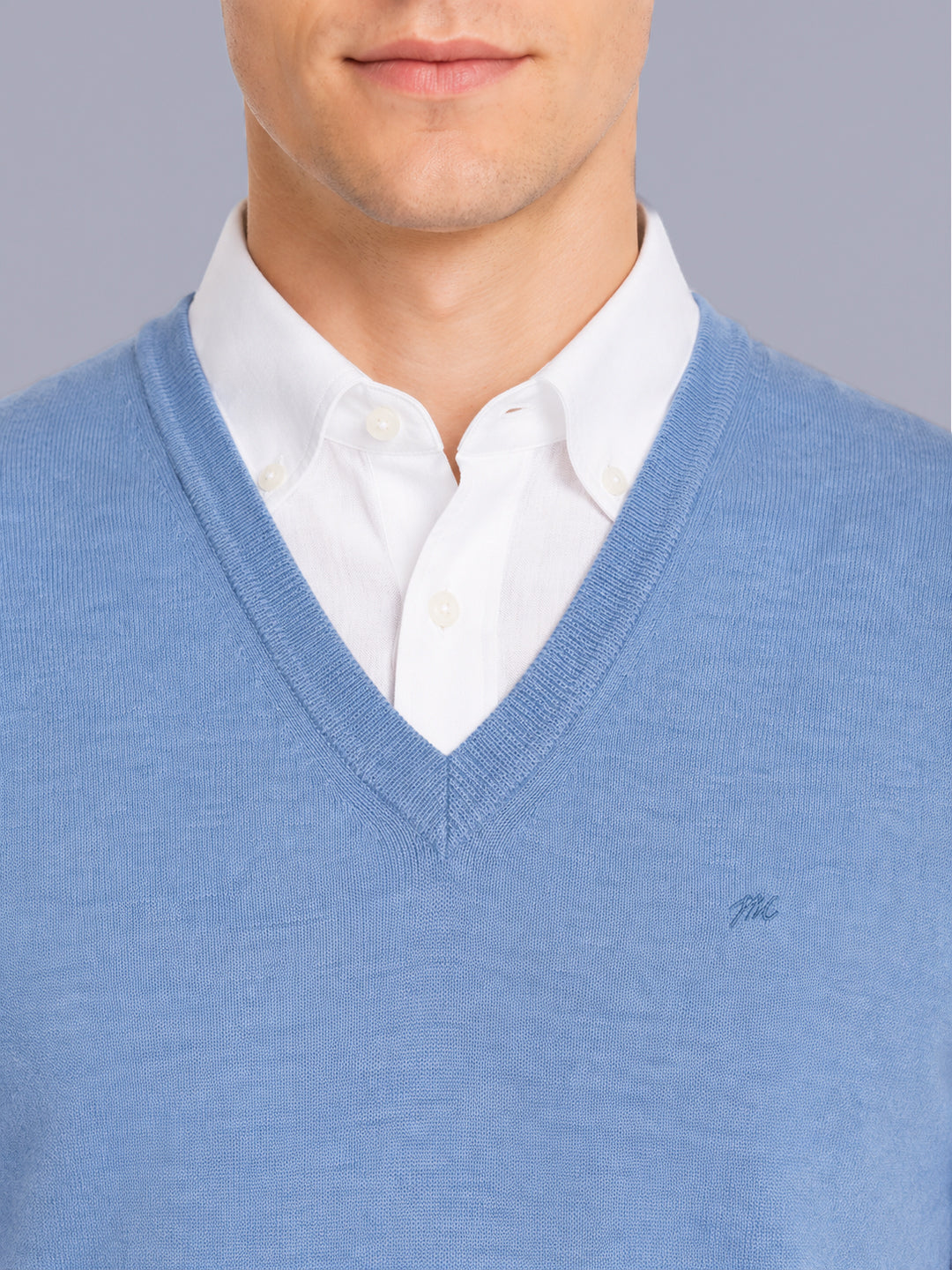 Men Blue Solid V Neck Sleeveless Sweater