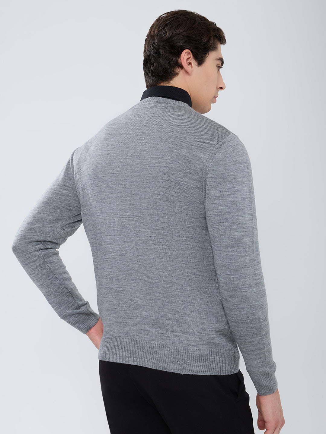 Men Grey Solid V Neck Full Sleeve Pullover