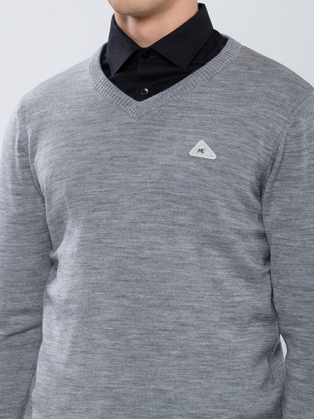 Men Grey Solid V Neck Full Sleeve Pullover