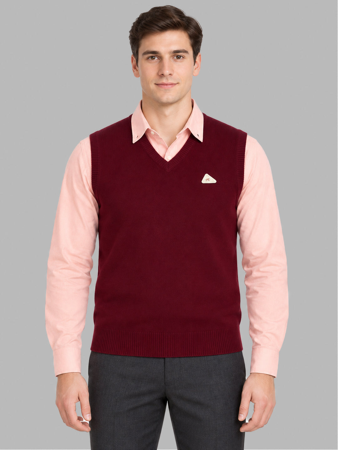 Men Maroon Solid V Neck Sleeveless Sweater