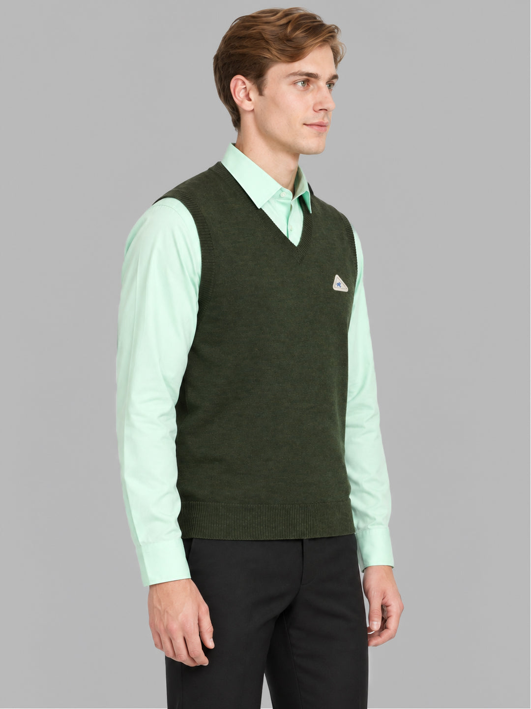 Men Green Solid V Neck Sleeveless Sweater