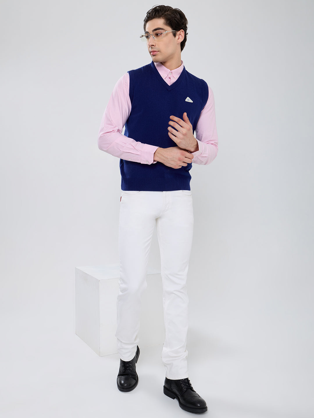 Men Royal Blue Solid V Neck Sleeveless Sweater