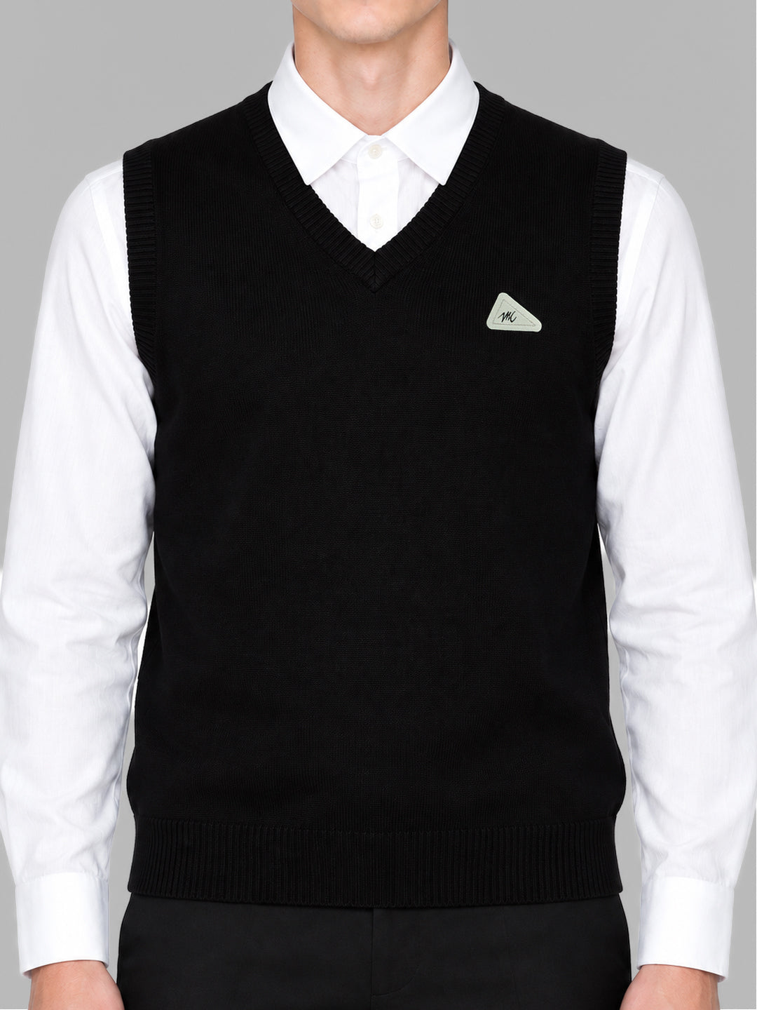 Men Black Solid V Neck Sleeveless Sweater