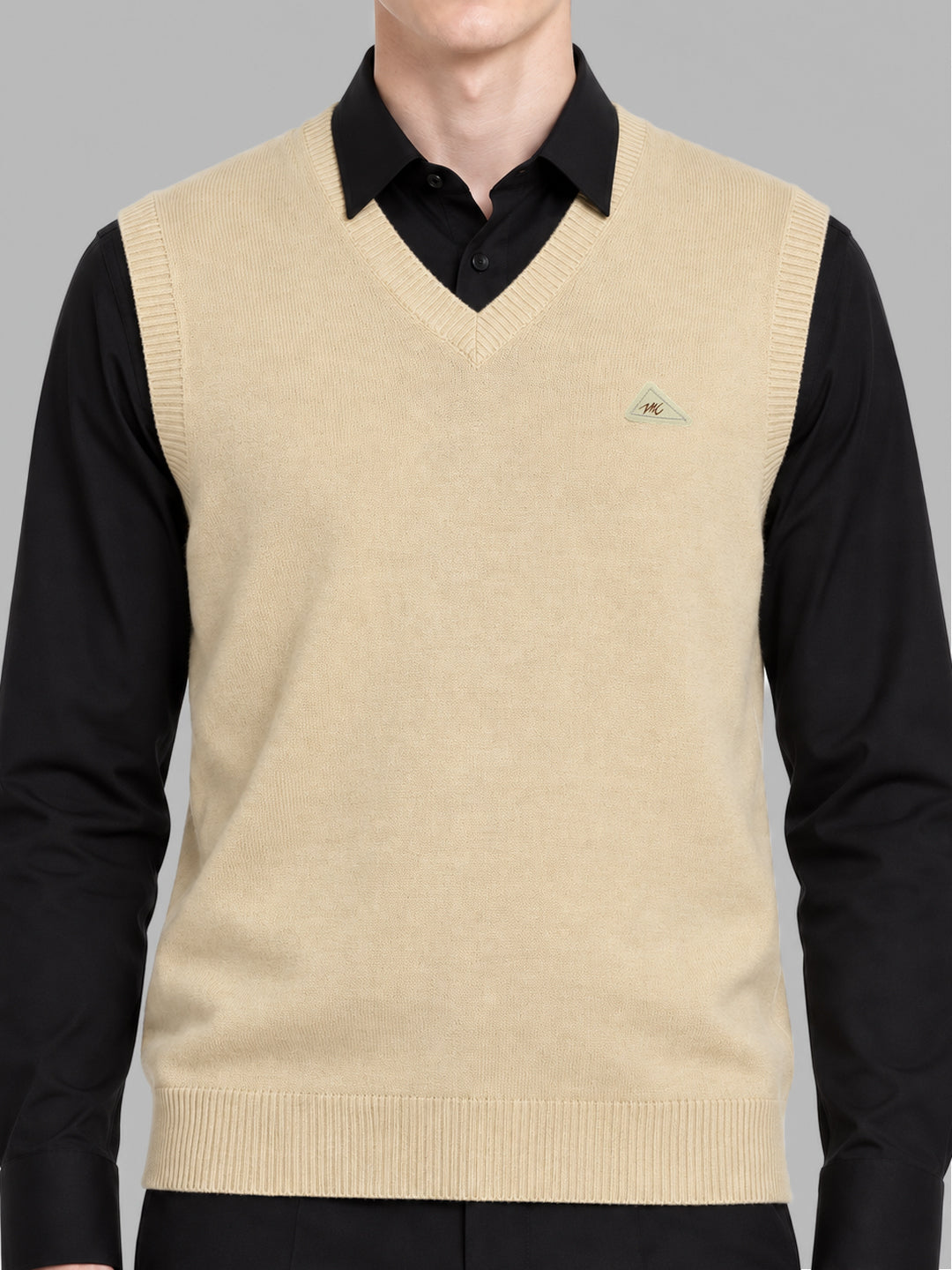 Men Camel Brown Solid V Neck Sleeveless Sweater