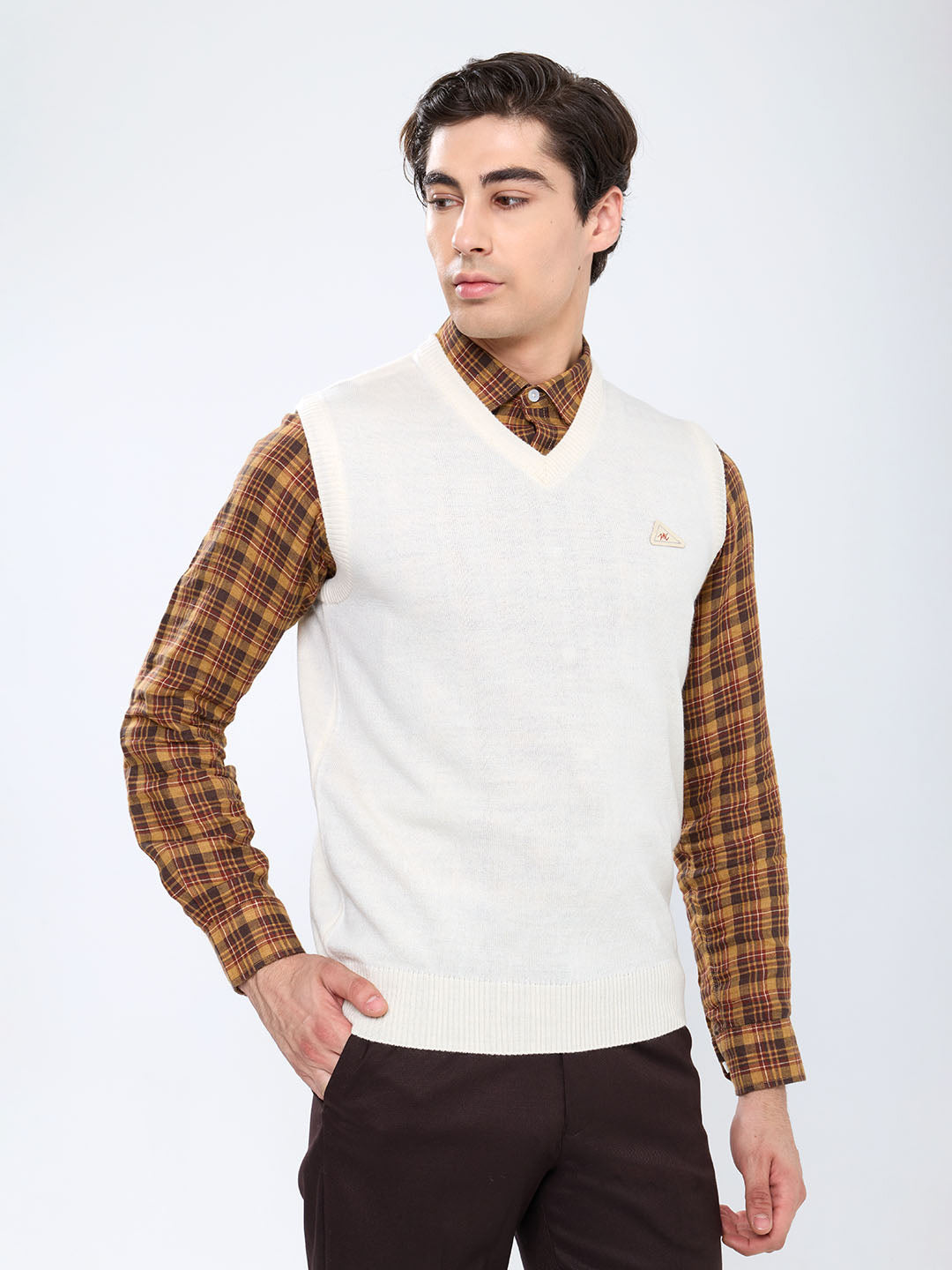 Men Cream Solid V Neck Sleeveless Sweater