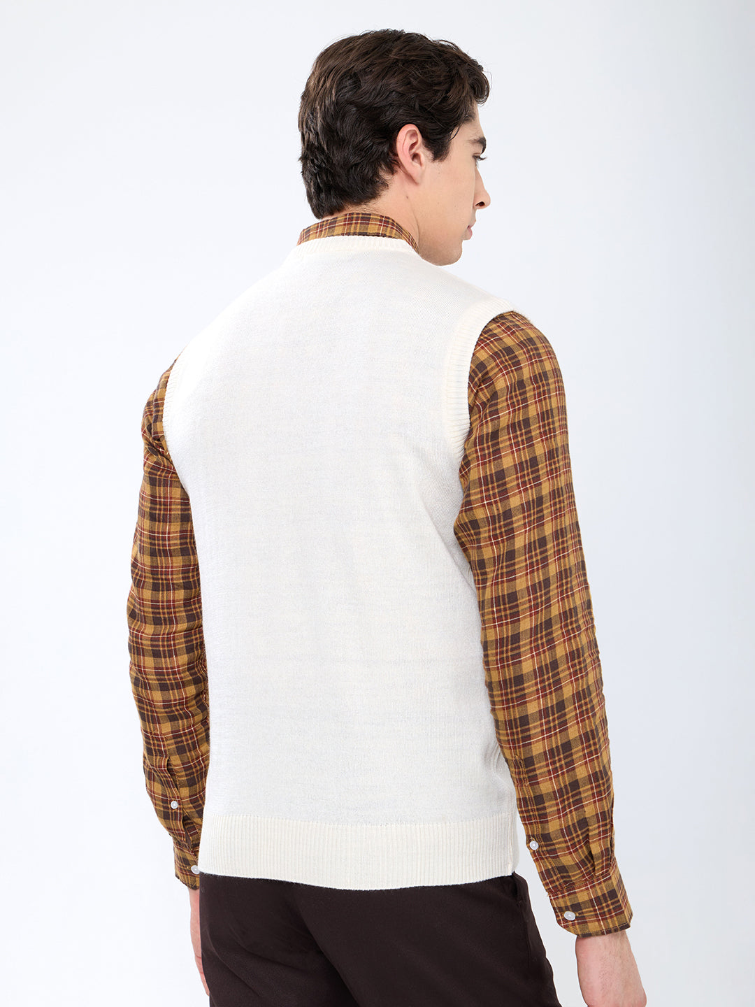 Men Cream Solid V Neck Sleeveless Sweater