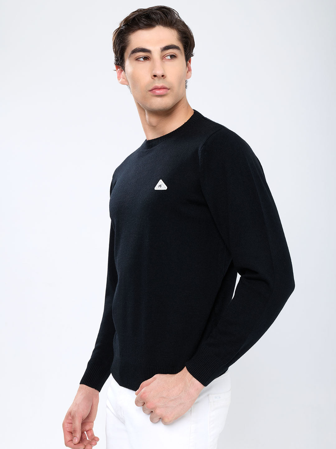 Men Black Solid Round Neck Full Sleeve Pullover