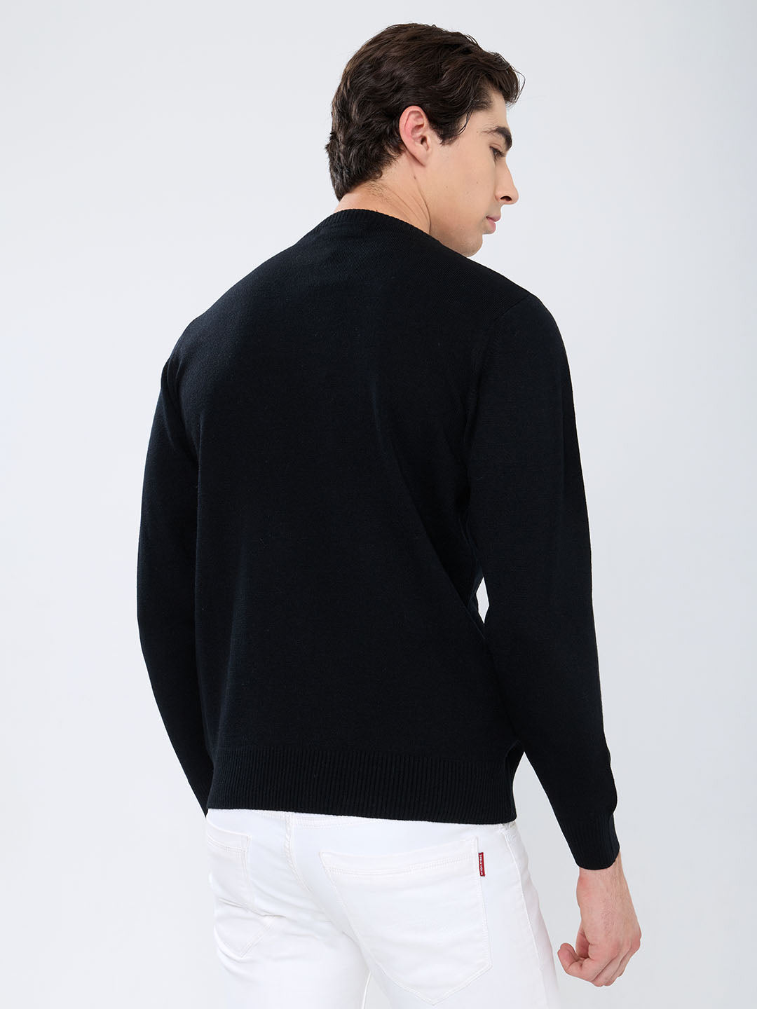 Men Black Solid Round Neck Full Sleeve Pullover