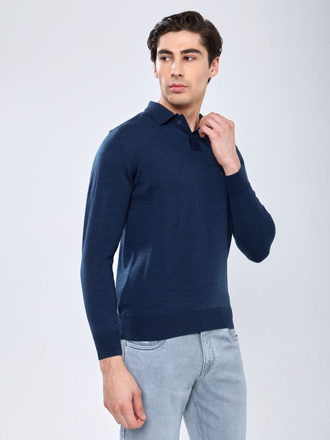 Men Blue Solid Polo Collar Full Sleeve Winter T-Shirt