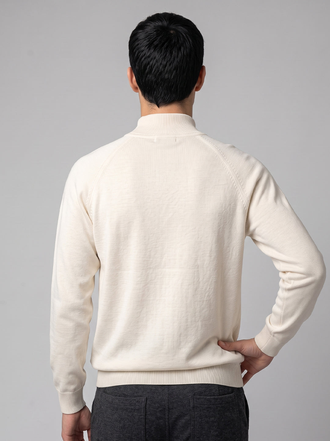 Men Cream Solid Turtle Neck Full Sleeve Pullover