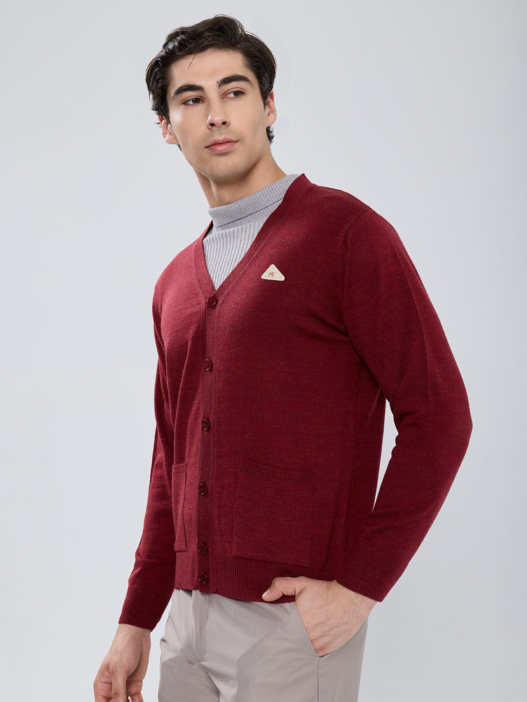 Men Maroon Solid V Neck Full Sleeve Cardigan