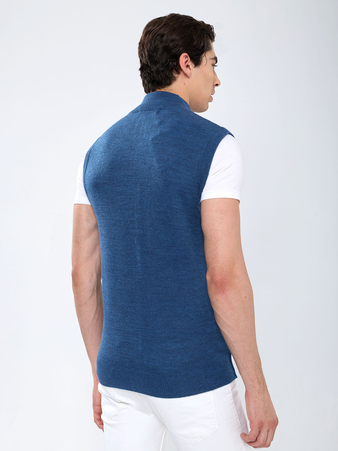 Men Blue Solid Collar Sleeveless Sweater