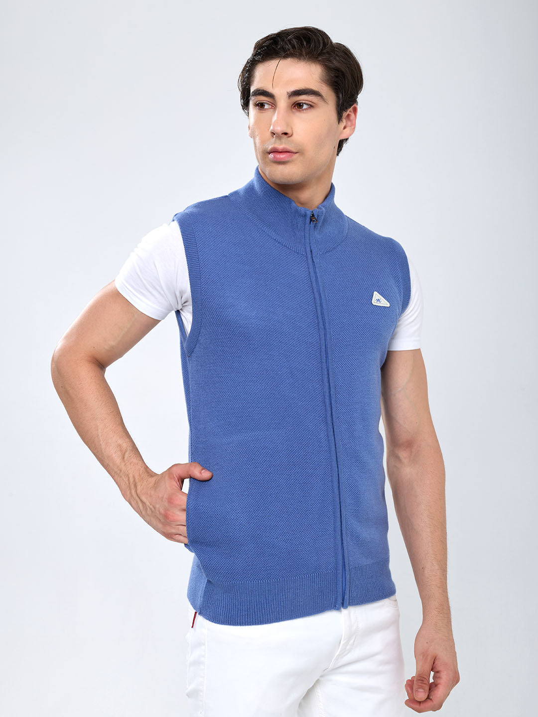 Men Blue Solid Collar Sleeveless Sweater