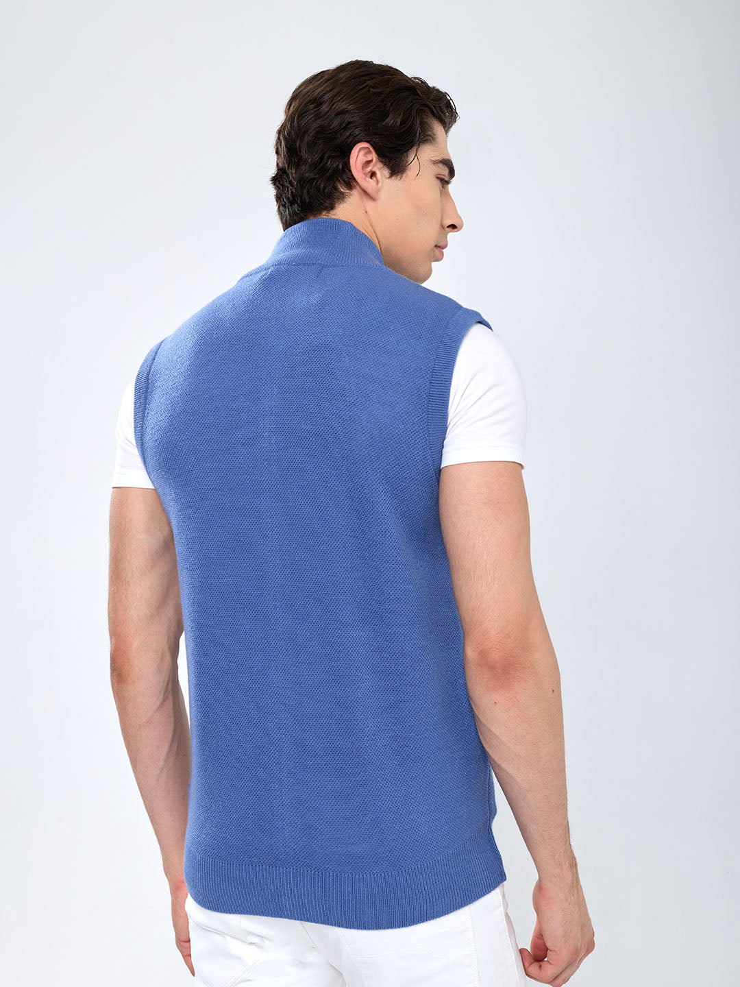 Men Blue Solid Collar Sleeveless Sweater
