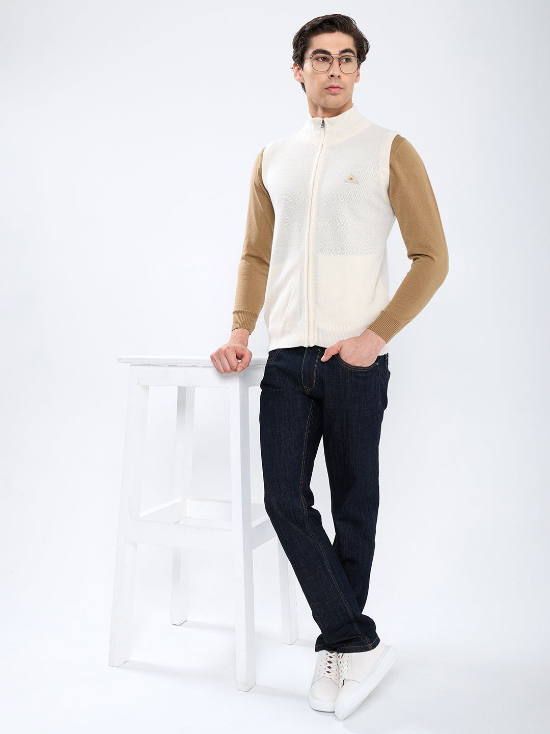 Men Cream Solid Collar Sleeveless Sweater