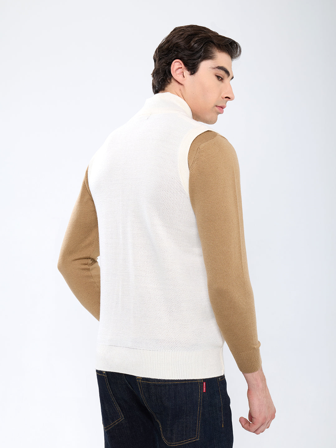 Men Cream Solid Collar Sleeveless Sweater