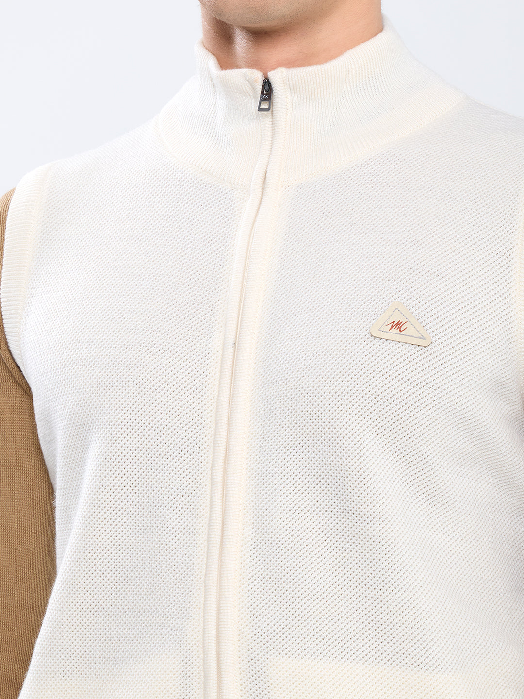 Men Cream Solid Collar Sleeveless Sweater